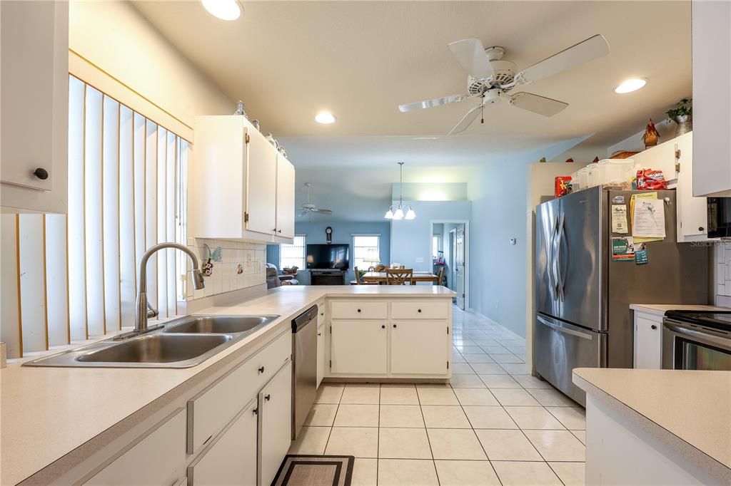 Active With Contract: $330,000 (3 beds, 2 baths, 2023 Square Feet)