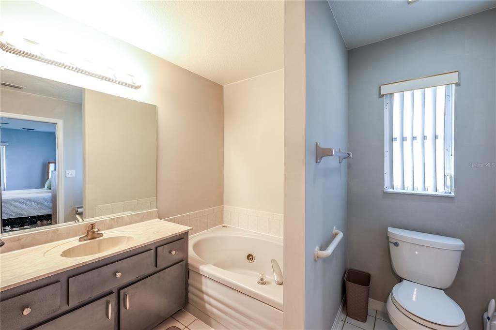 Active With Contract: $330,000 (3 beds, 2 baths, 2023 Square Feet)