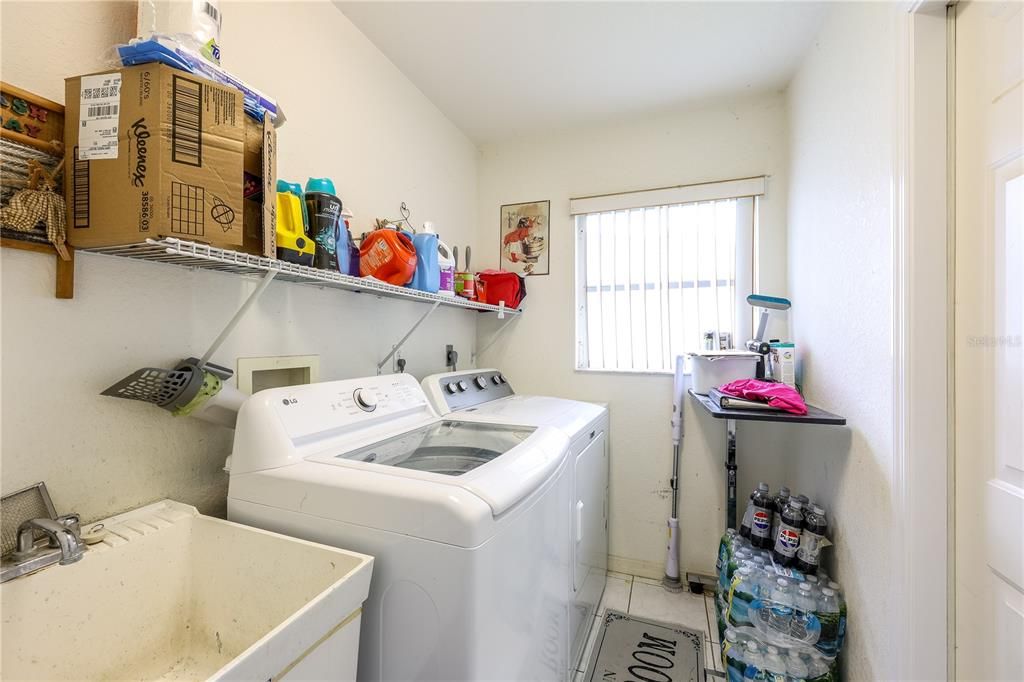 Active With Contract: $330,000 (3 beds, 2 baths, 2023 Square Feet)