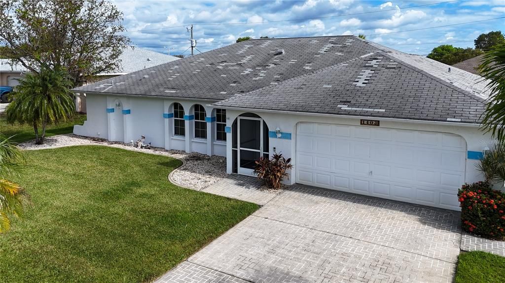 Active With Contract: $330,000 (3 beds, 2 baths, 2023 Square Feet)