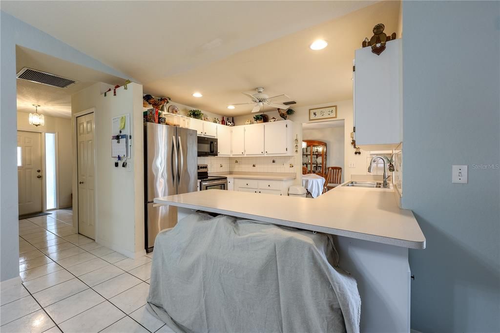 Active With Contract: $330,000 (3 beds, 2 baths, 2023 Square Feet)