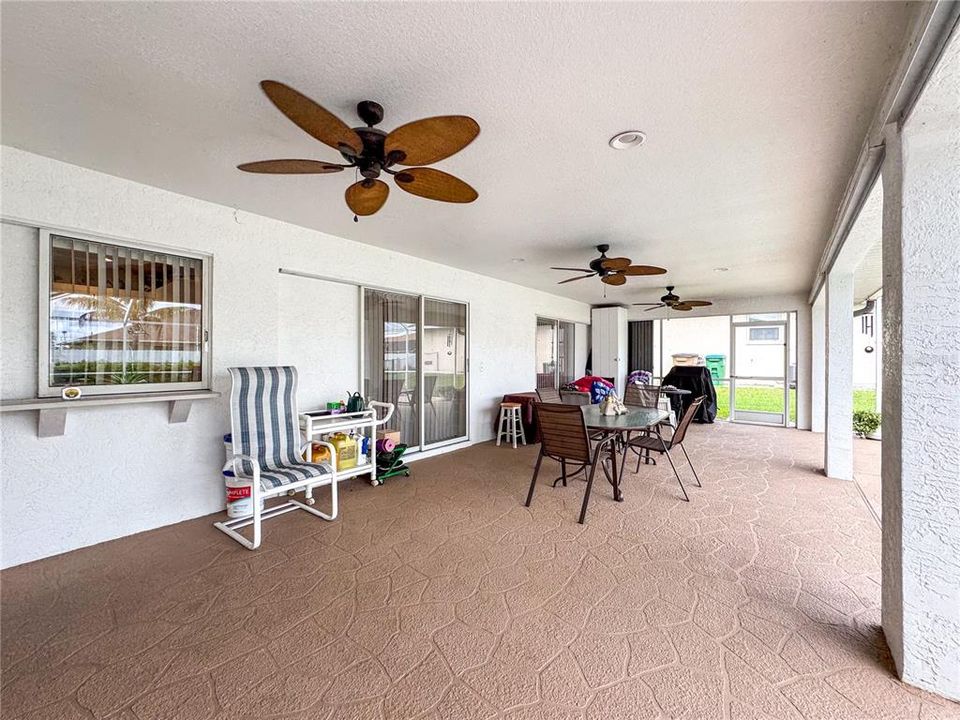 Active With Contract: $330,000 (3 beds, 2 baths, 2023 Square Feet)