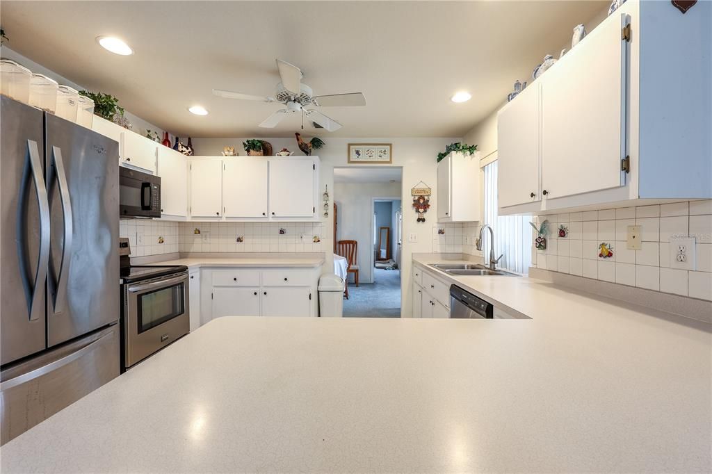 Active With Contract: $330,000 (3 beds, 2 baths, 2023 Square Feet)