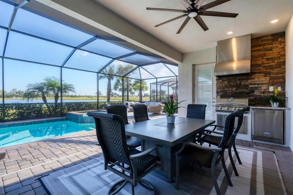 На продажу: $795,000 (4 спален, 2 ванн, 2243 Квадратных фут)