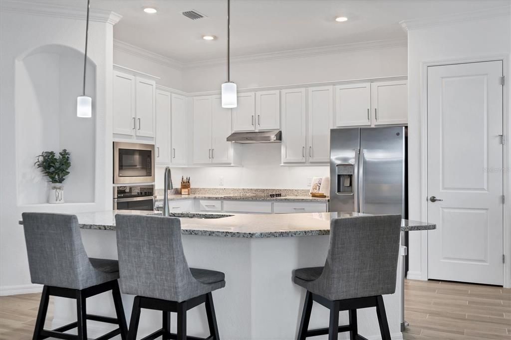 На продажу: $795,000 (4 спален, 2 ванн, 2243 Квадратных фут)