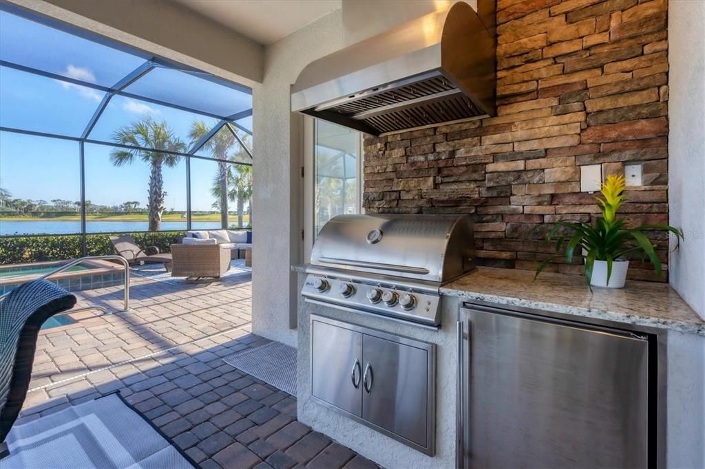 На продажу: $795,000 (4 спален, 2 ванн, 2243 Квадратных фут)