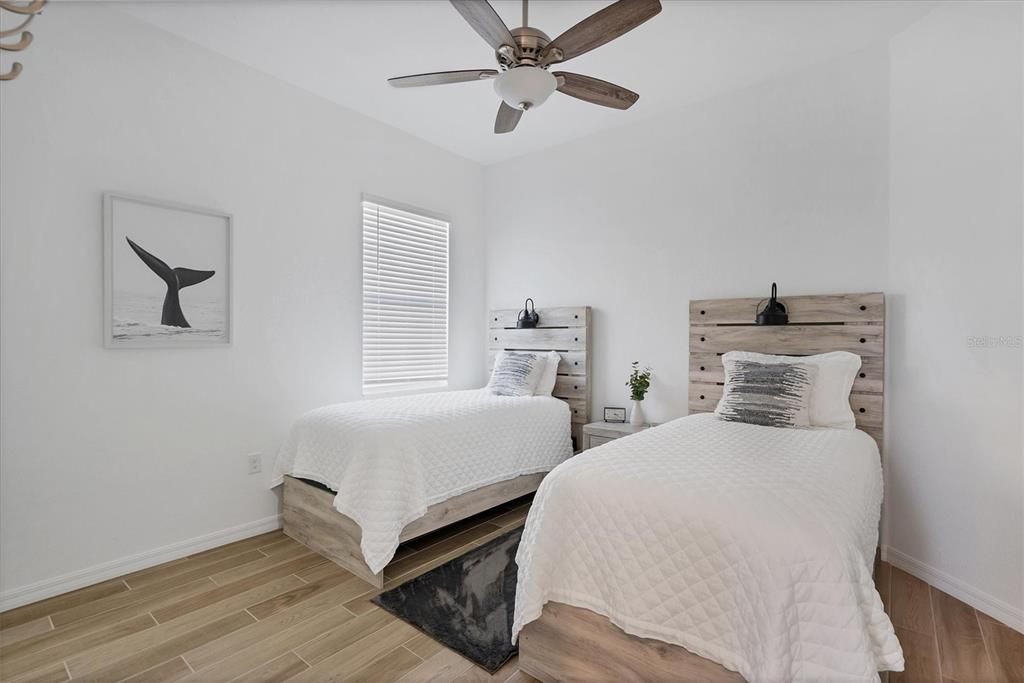 На продажу: $795,000 (4 спален, 2 ванн, 2243 Квадратных фут)