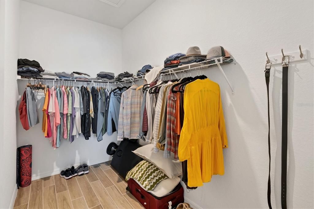 На продажу: $795,000 (4 спален, 2 ванн, 2243 Квадратных фут)