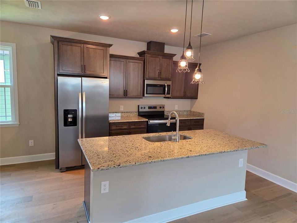 En Venta: $294,000 (3 camas, 2 baños, 1314 Pies cuadrados)