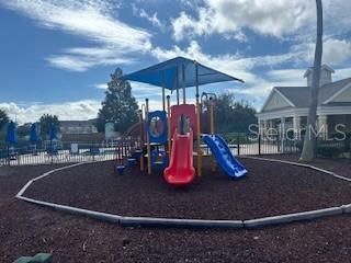 Active With Contract: $1,850 (3 beds, 2 baths, 1296 Square Feet)