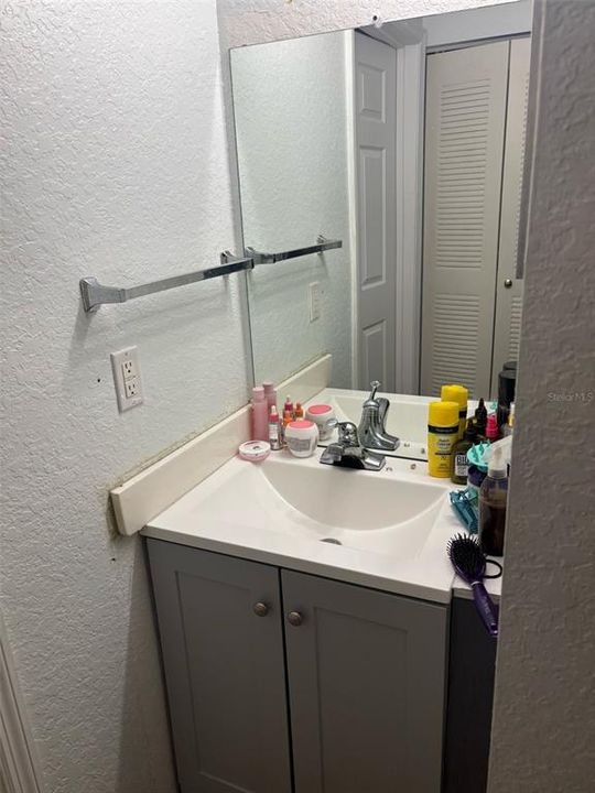 Active With Contract: $1,850 (3 beds, 2 baths, 1296 Square Feet)