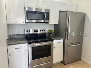 Active With Contract: $1,850 (3 beds, 2 baths, 1296 Square Feet)