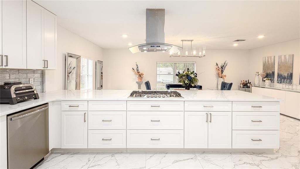 For Rent: $3,500 (3 beds, 2 baths, 1936 Square Feet)