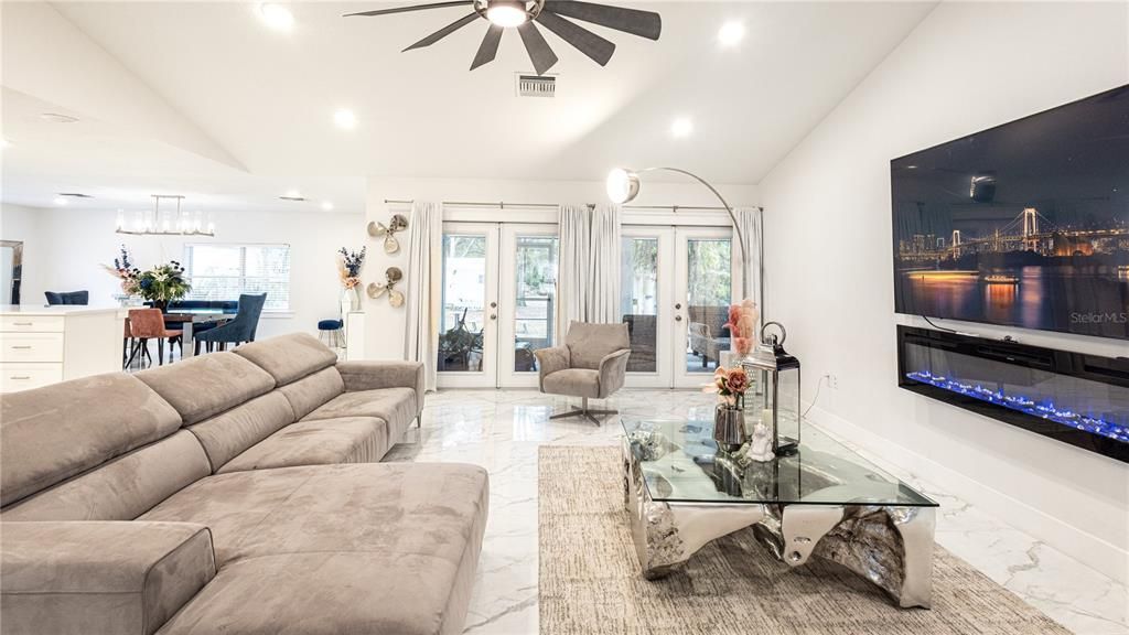 For Rent: $3,500 (3 beds, 2 baths, 1936 Square Feet)