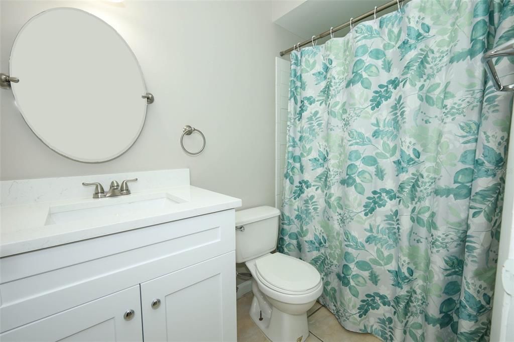 待售: $229,000 (2 贝兹, 2 浴室, 934 平方英尺)