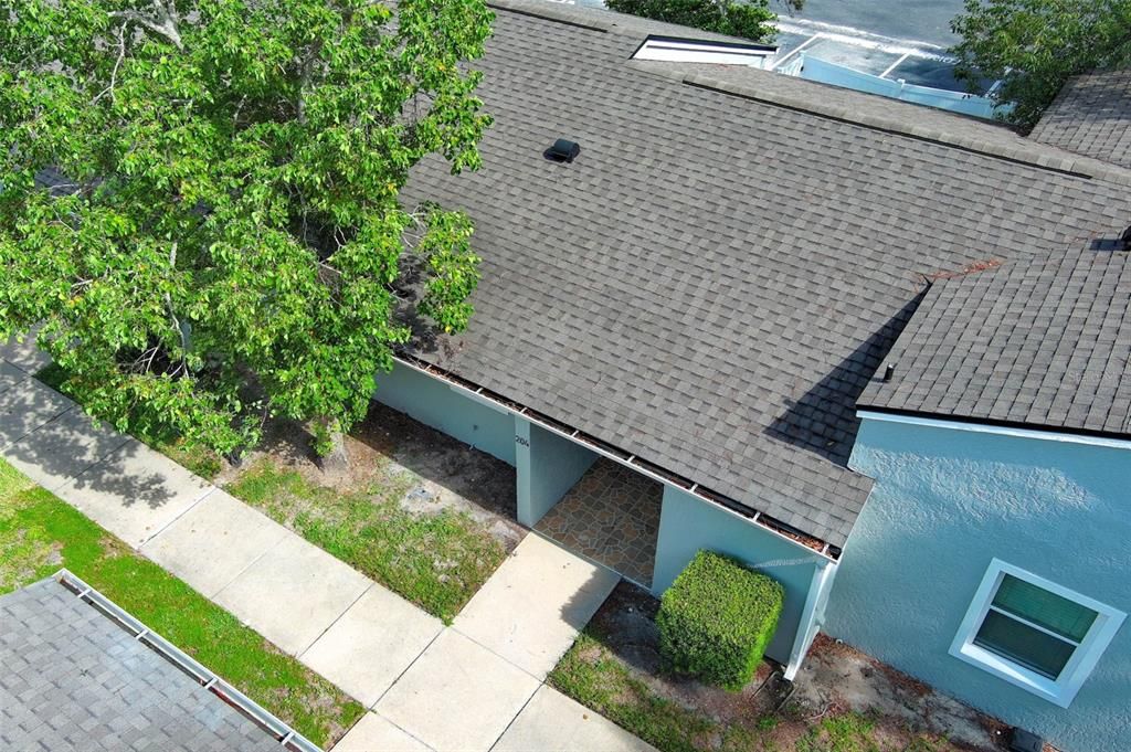 待售: $229,000 (2 贝兹, 2 浴室, 934 平方英尺)