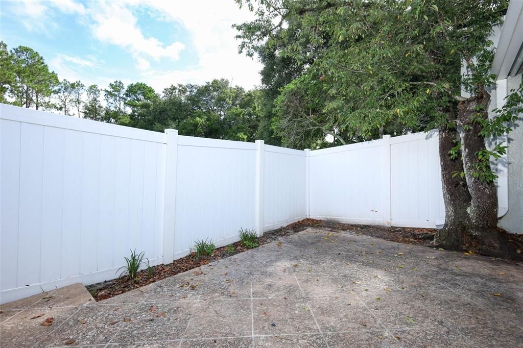 待售: $229,000 (2 贝兹, 2 浴室, 934 平方英尺)