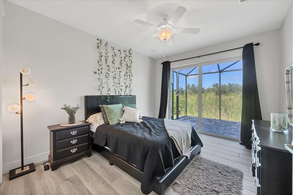 Под контрактом: $699,000 (3 спален, 2 ванн, 2117 Квадратных фут)