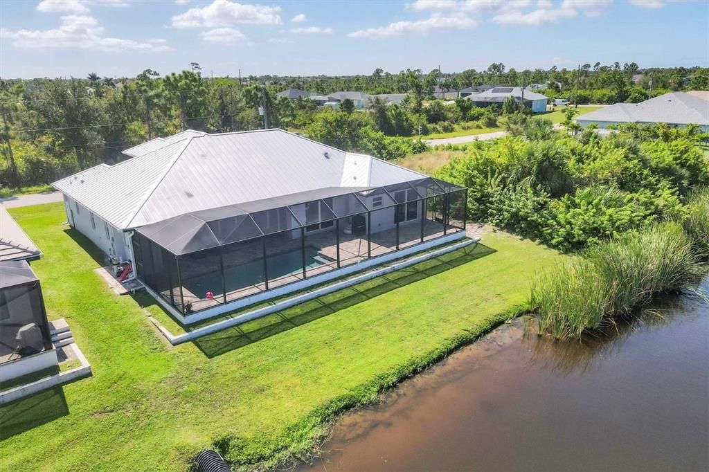 Под контрактом: $699,000 (3 спален, 2 ванн, 2117 Квадратных фут)