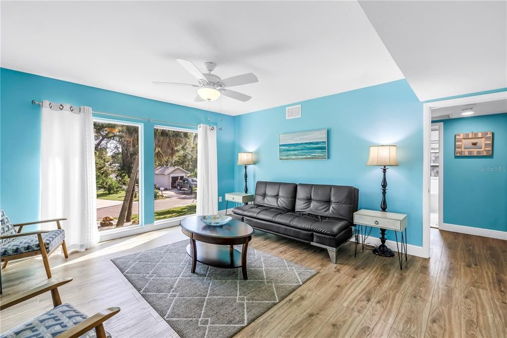 На продажу: $1,649,000 (5 спален, 3 ванн, 2901 Квадратных фут)