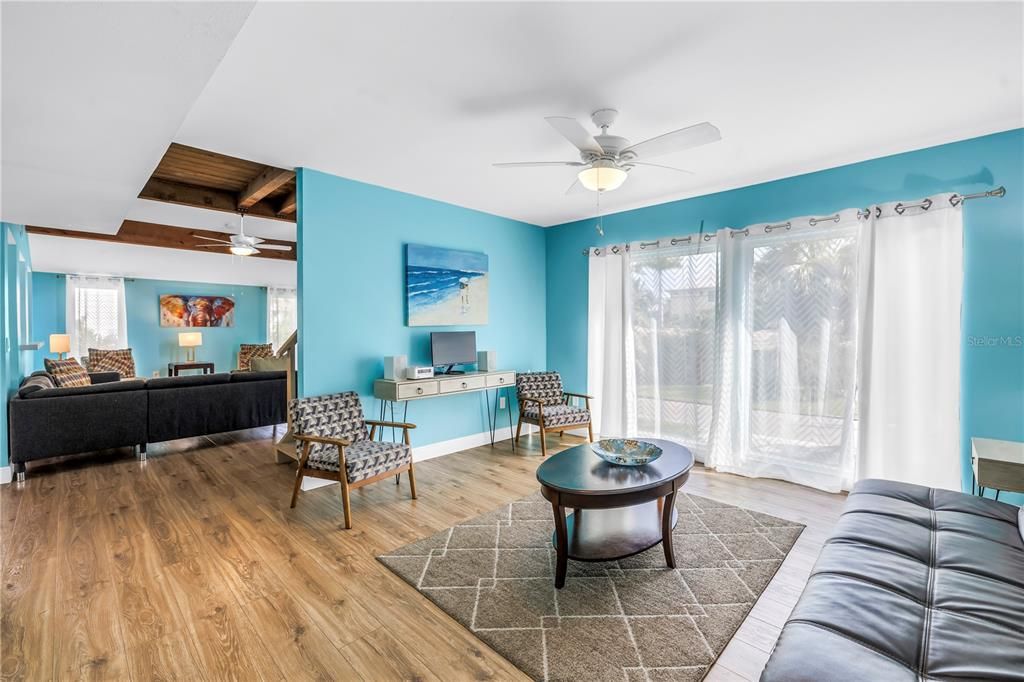 На продажу: $1,649,000 (5 спален, 3 ванн, 2901 Квадратных фут)