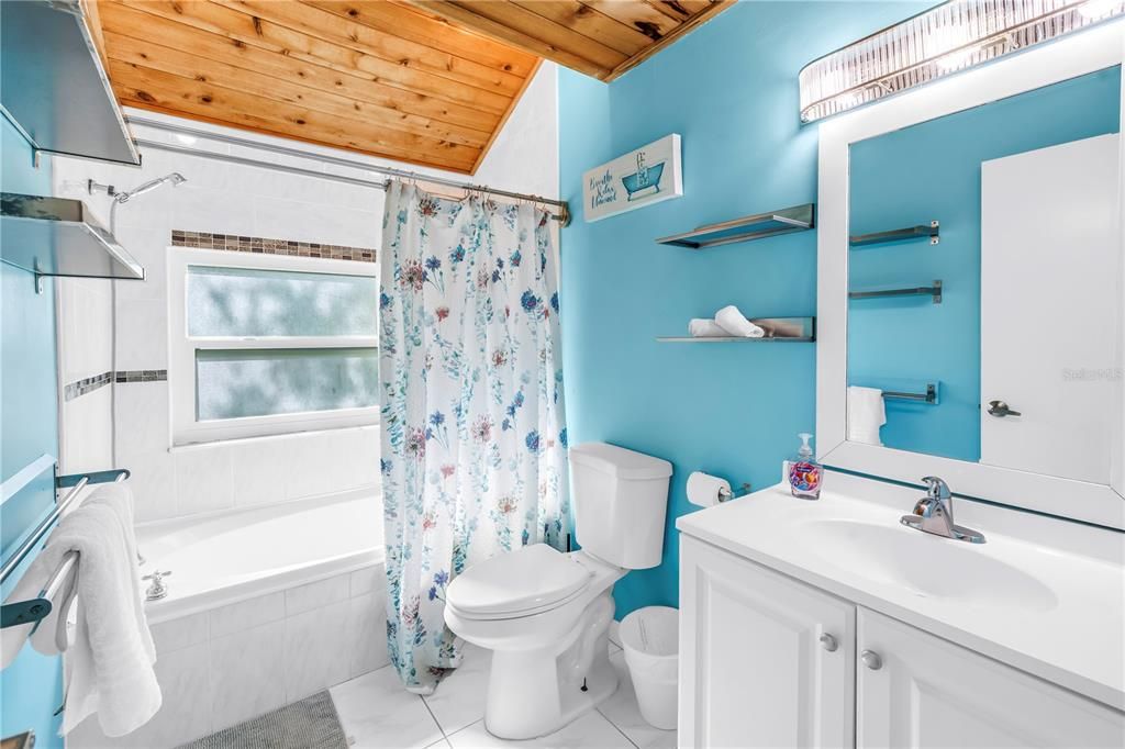 На продажу: $1,649,000 (5 спален, 3 ванн, 2901 Квадратных фут)