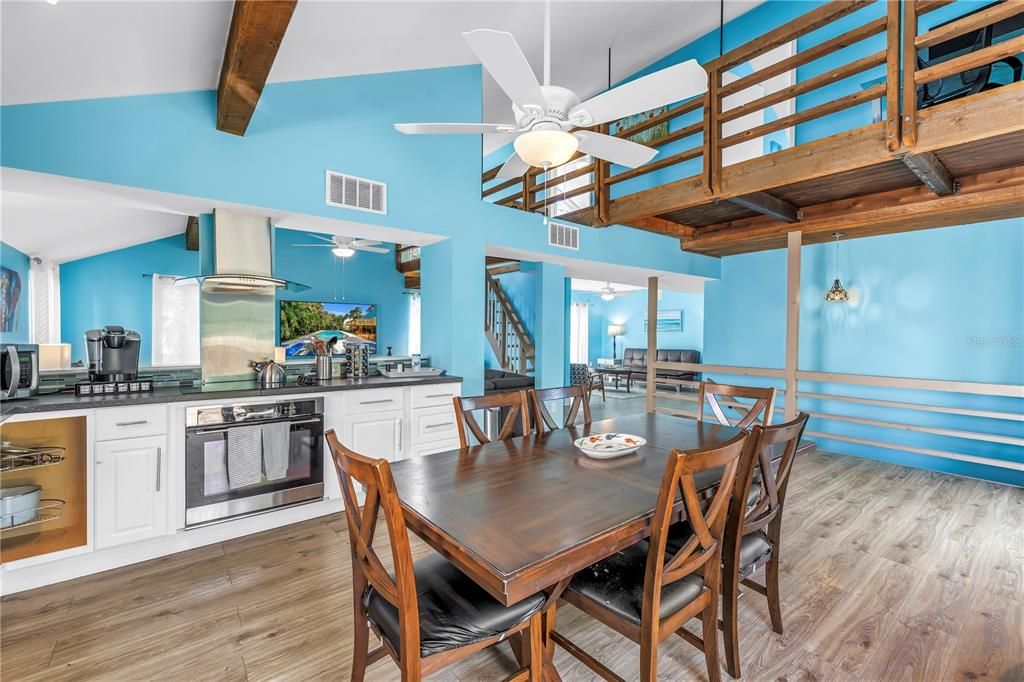 На продажу: $1,649,000 (5 спален, 3 ванн, 2901 Квадратных фут)