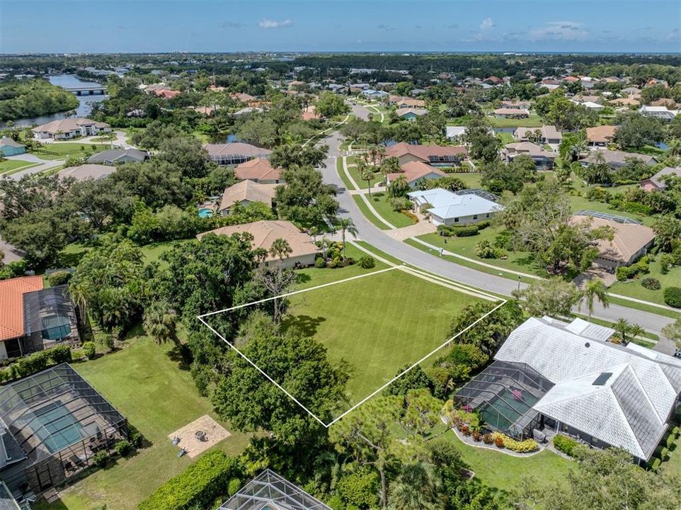 Activo con contrato: $250,000 (0.41 acres)