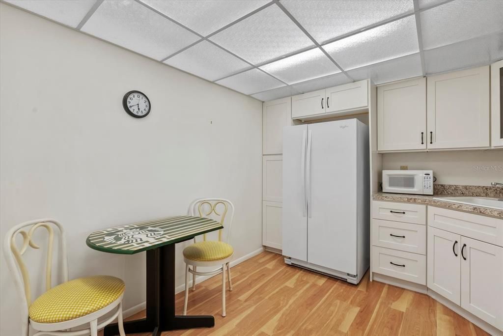 На продажу: $649,900 (1 спален, 2 ванн, 963 Квадратных фут)