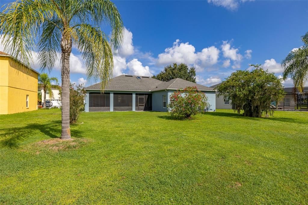 Activo con contrato: $325,000 (3 camas, 2 baños, 1876 Pies cuadrados)