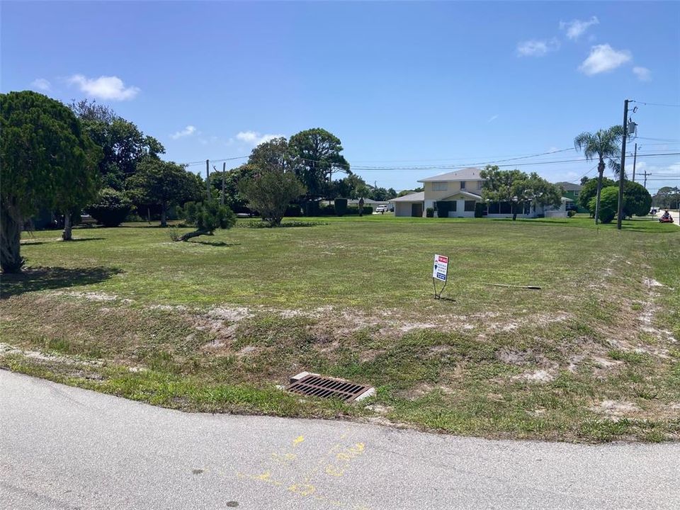 En Venta: $120,000 (0.37 acres)