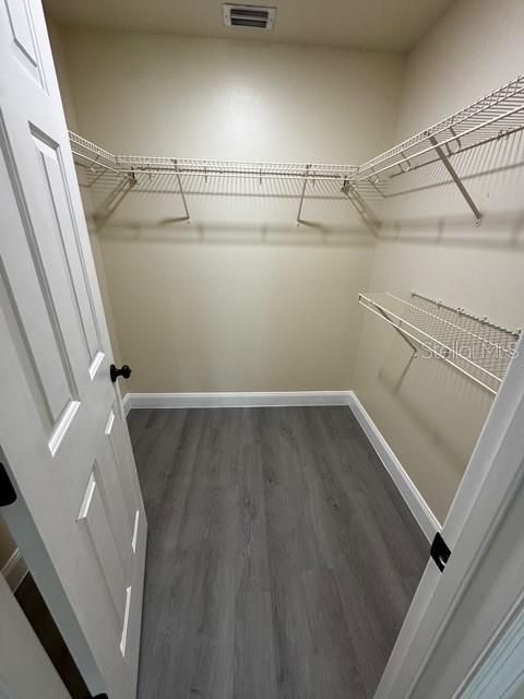 合同活跃: $269,900 (3 贝兹, 2 浴室, 1707 平方英尺)