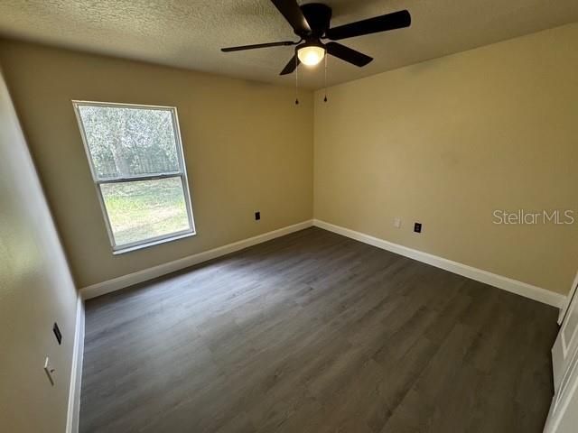 合同活跃: $269,900 (3 贝兹, 2 浴室, 1707 平方英尺)