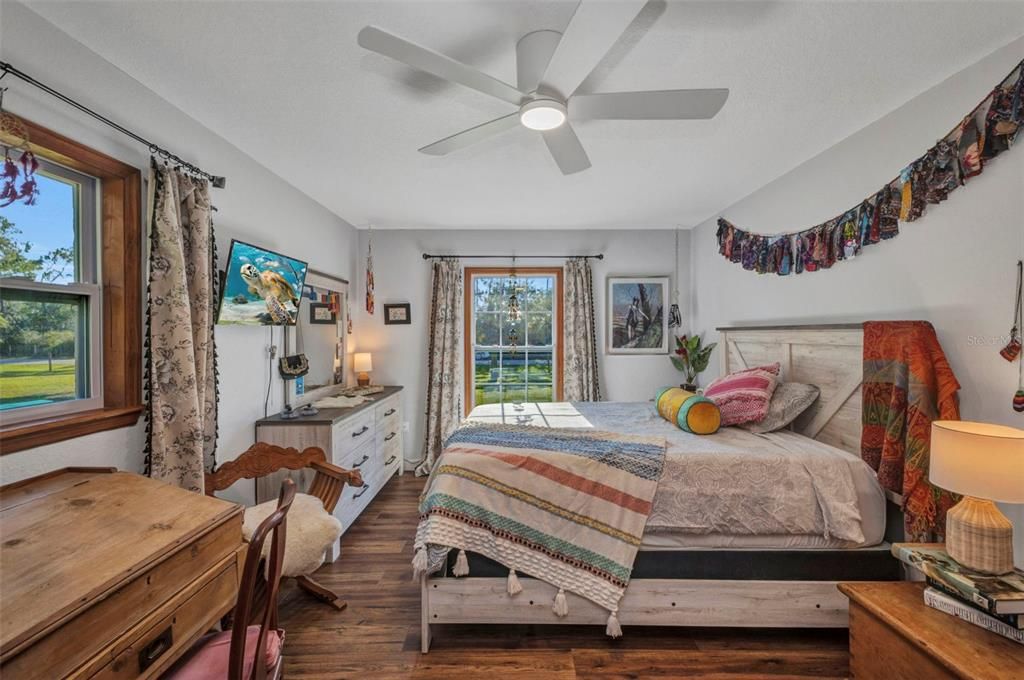 待售: $399,000 (2 贝兹, 2 浴室, 1170 平方英尺)