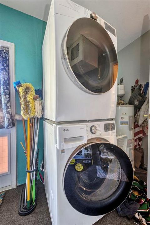 待售: $399,000 (2 贝兹, 2 浴室, 1170 平方英尺)