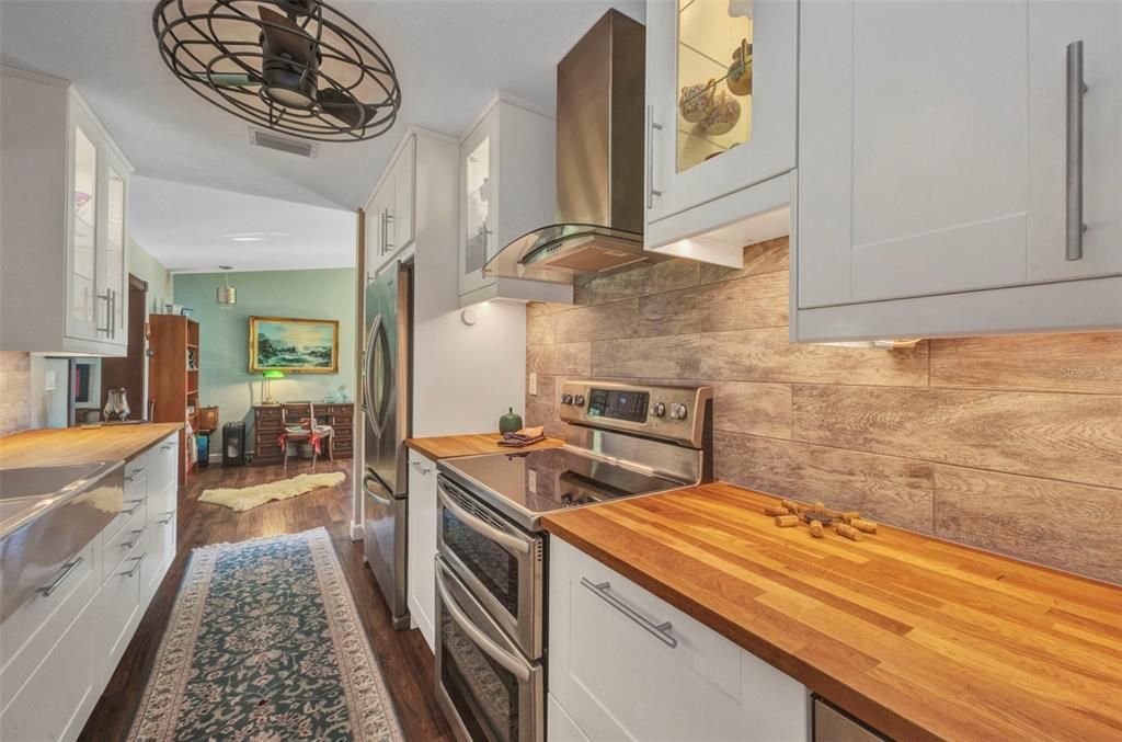 待售: $399,000 (2 贝兹, 2 浴室, 1170 平方英尺)