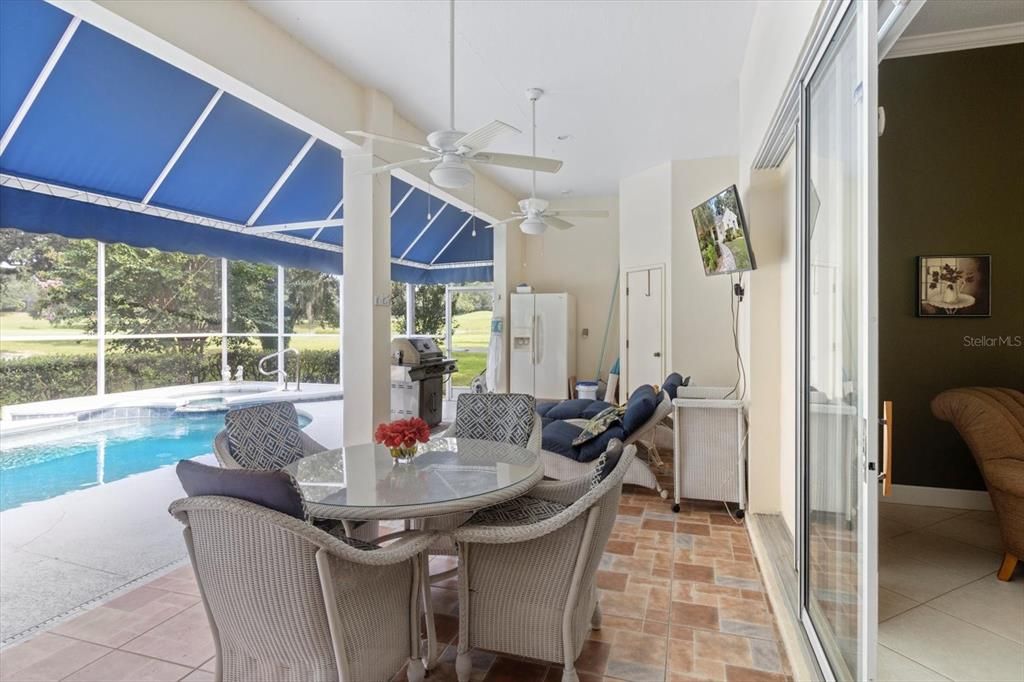 For Sale: $550,000 (3 beds, 2 baths, 2794 Square Feet)