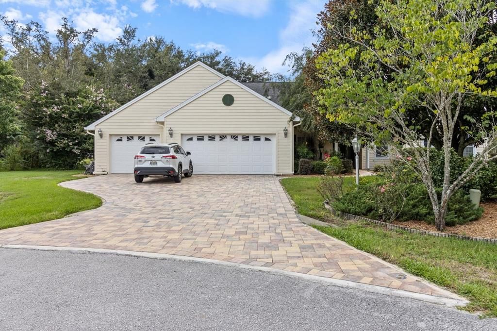 For Sale: $550,000 (3 beds, 2 baths, 2794 Square Feet)