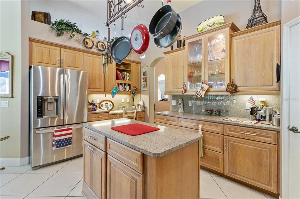 For Sale: $550,000 (3 beds, 2 baths, 2794 Square Feet)