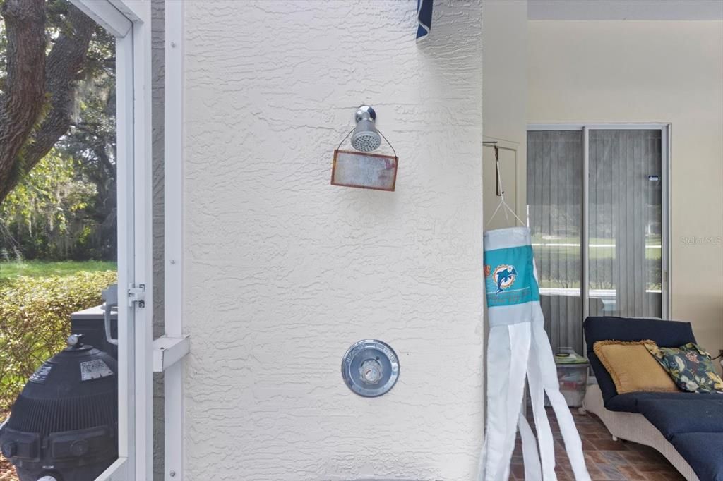 For Sale: $550,000 (3 beds, 2 baths, 2794 Square Feet)