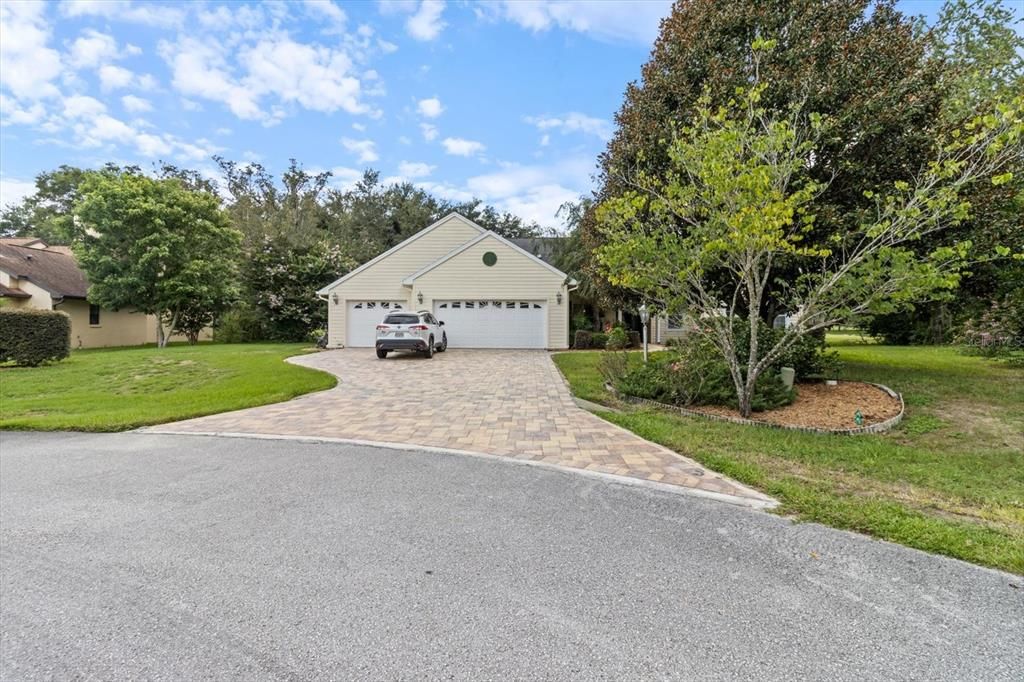 For Sale: $550,000 (3 beds, 2 baths, 2794 Square Feet)