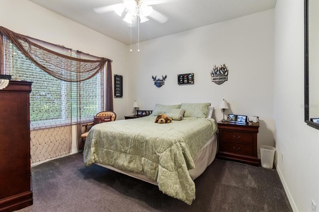 For Sale: $550,000 (3 beds, 2 baths, 2794 Square Feet)