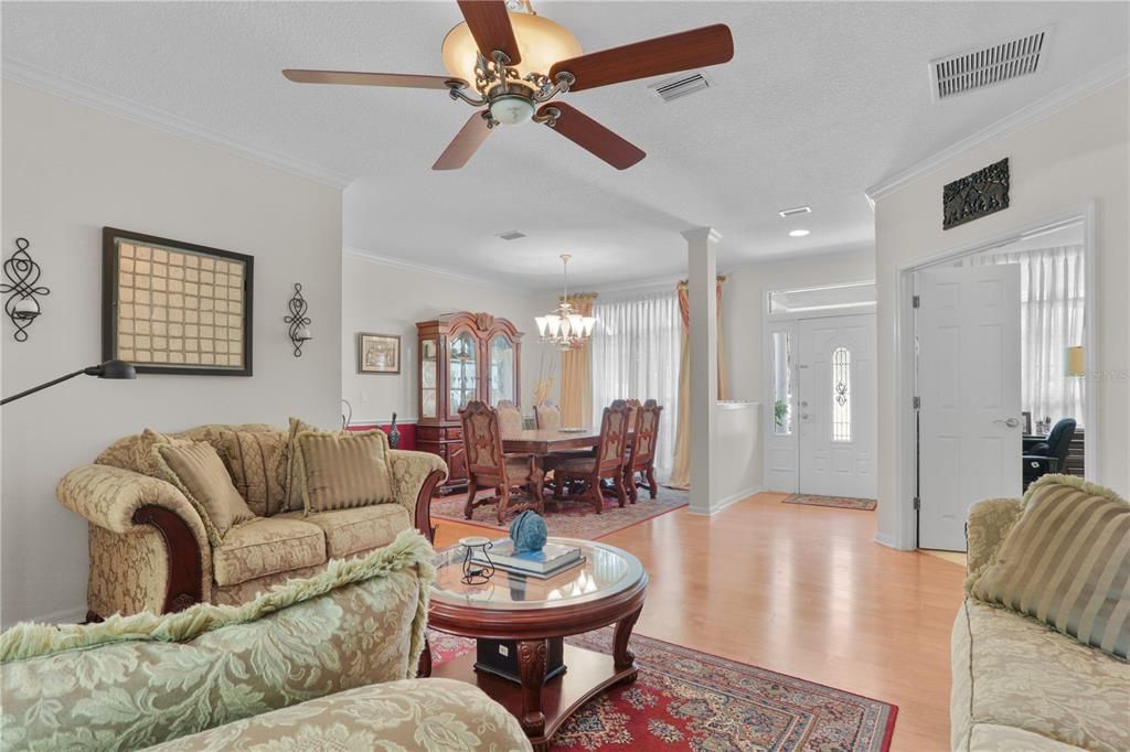 待售: $455,000 (4 贝兹, 3 浴室, 2381 平方英尺)