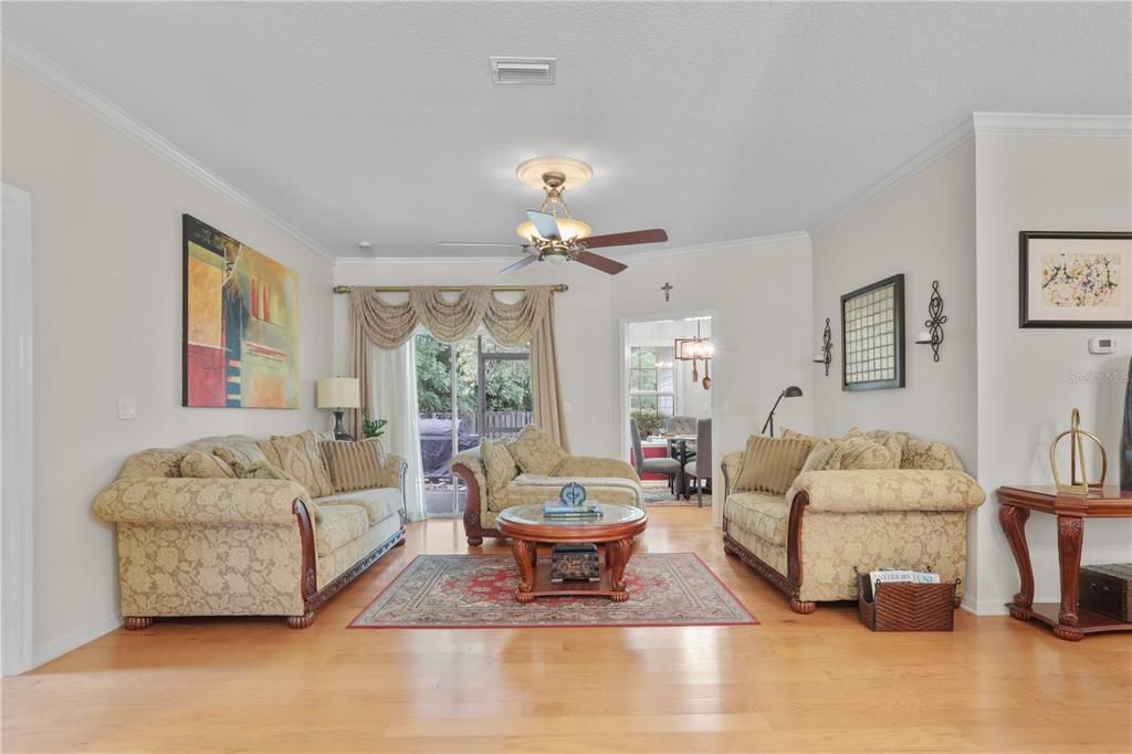 待售: $455,000 (4 贝兹, 3 浴室, 2381 平方英尺)