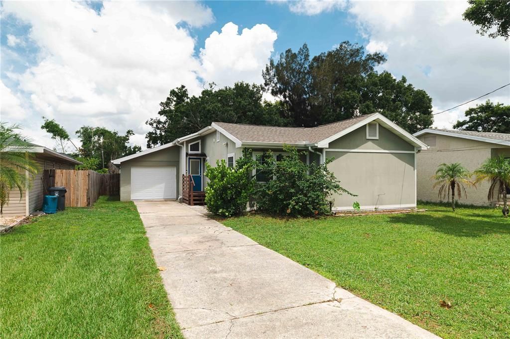 Недавно продано: $340,000 (3 спален, 2 ванн, 1036 Квадратных фут)