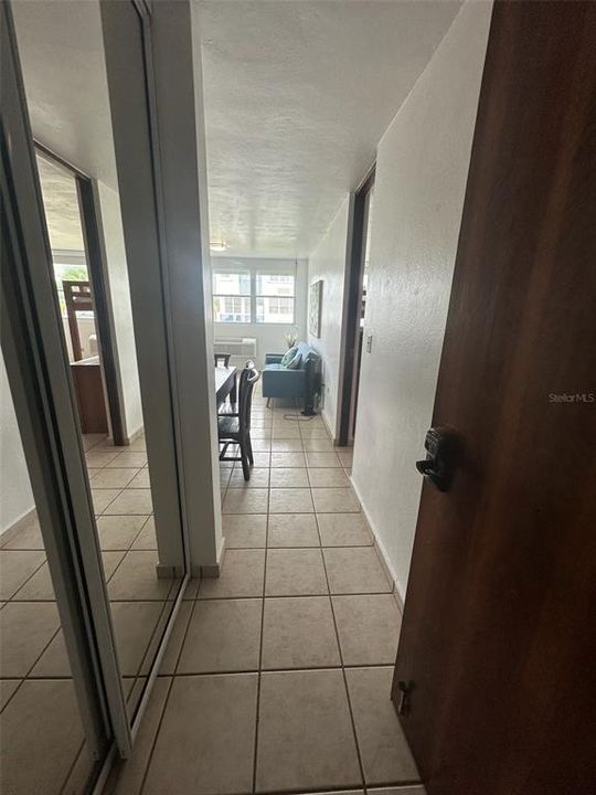 待售: $250,000 (2 贝兹, 2 浴室, 1088 平方英尺)