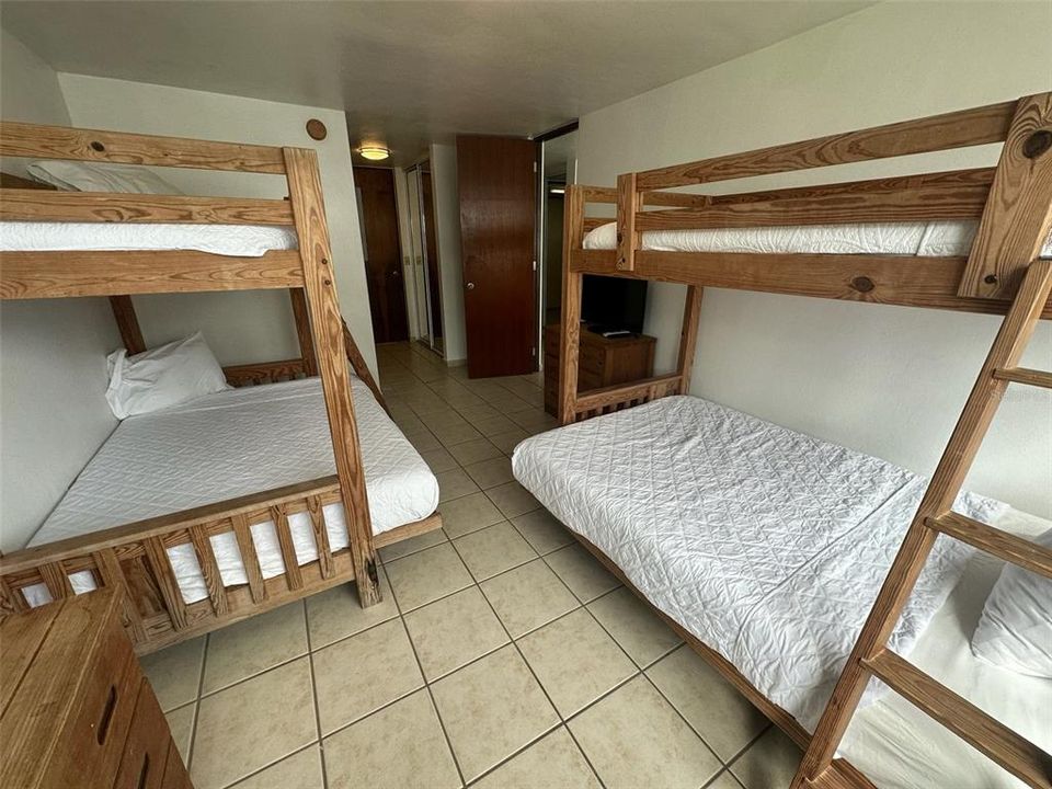 待售: $250,000 (2 贝兹, 2 浴室, 1088 平方英尺)