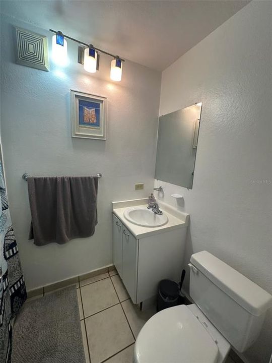 待售: $250,000 (2 贝兹, 2 浴室, 1088 平方英尺)