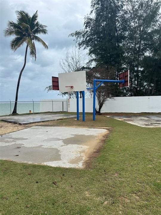 待售: $250,000 (2 贝兹, 2 浴室, 1088 平方英尺)