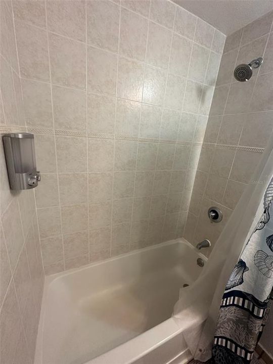 待售: $250,000 (2 贝兹, 2 浴室, 1088 平方英尺)